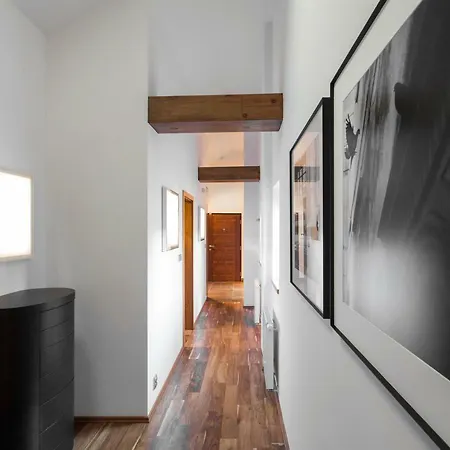 아파트 Attic 프라하